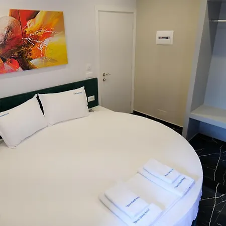 3 Islands 2 Hotel